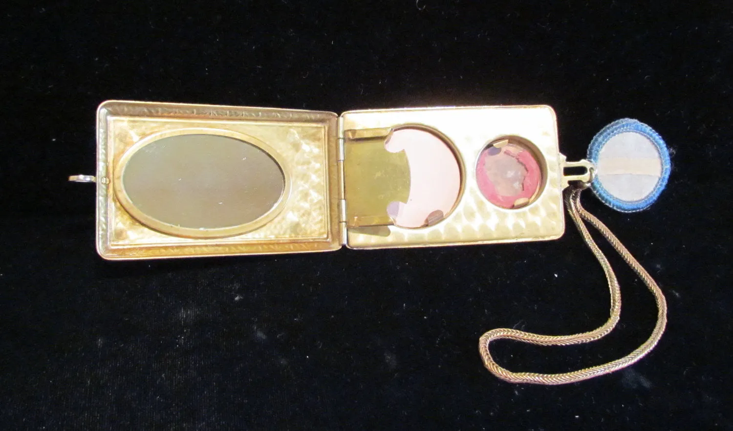 Evans Compact 1910s Dance Purse Powder Mirror And Rouge Wristlet