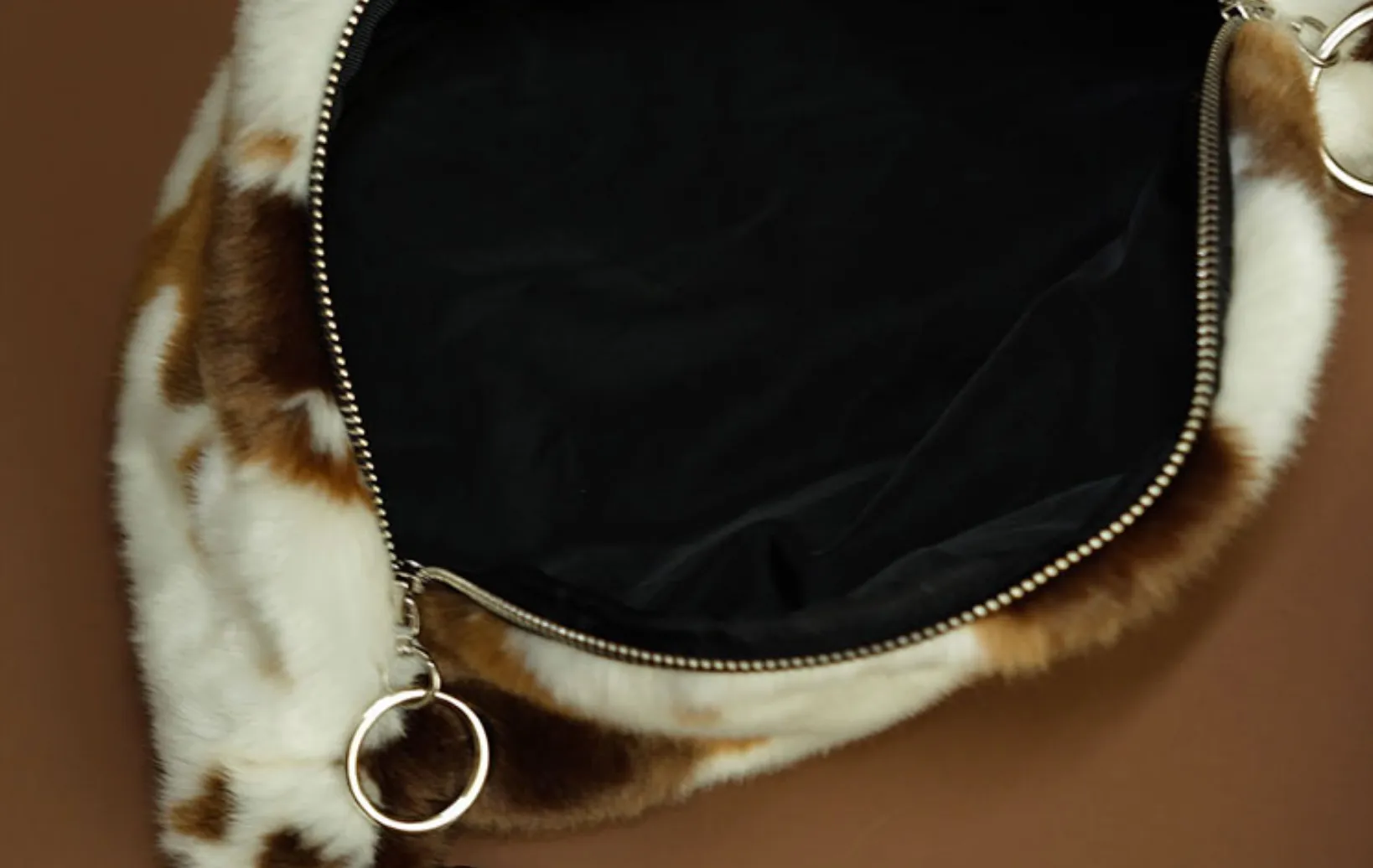 HIDDENNOTES Cow Print Faux Fur Crossbody Bag